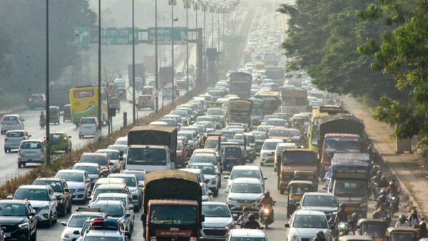 Mumbai–Nashik Highway Traffic Advisory Details: Routes Closed Due to Kharegaon Underpass Work