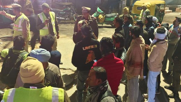 Op Aaghat 3.0: Delhi Police Arrest Over 660, Seize Weapons, Liquor and Drugs Ahead of New Year