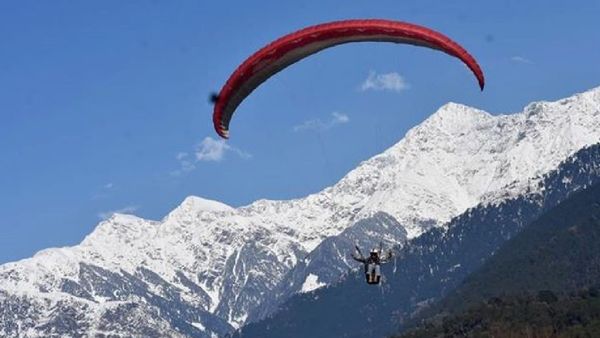 Bir Billing Paragliding Crash: Pilot Killed, Tourist Injured After Mid-Air Malfunction in Himachal