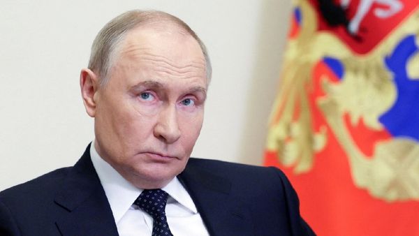 Russian Air Defence Stops Massive Drone Raid on Putin’s Home, Retaliation Imminent