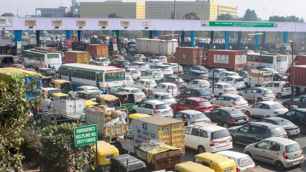 No More Stopping at Toll Plazas As Centre Plans To Adopt Electronic Tolling