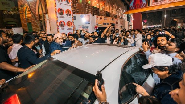 Acharya Prashant Captivates Audience At Pune Book Festival