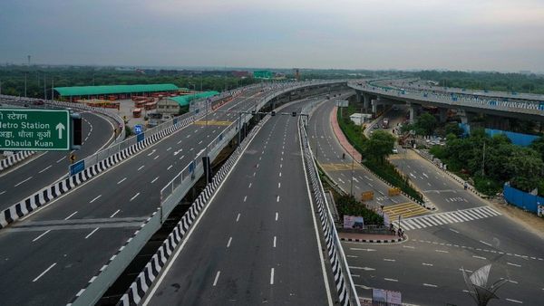 Yogi Government Boosts Delhi–Lucknow Connectivity with Flyovers, Six-Lane Moradabad–Bareilly Stretch