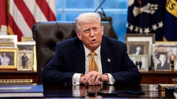 ‘Time Is Running Out’: Trump Signals Force as US Warships Move Toward Iran