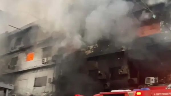 Six Killed, Several Feared Trapped as Massive Fire Engulfs Karachi’s Gul Plaza Mall