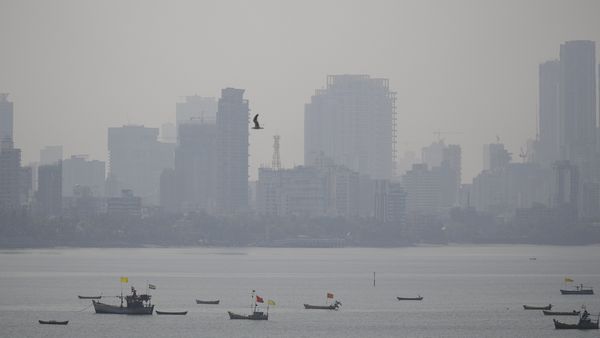 Mumbai Air Quality Slips Back into ‘Severe’ Category as AQI Touches 235