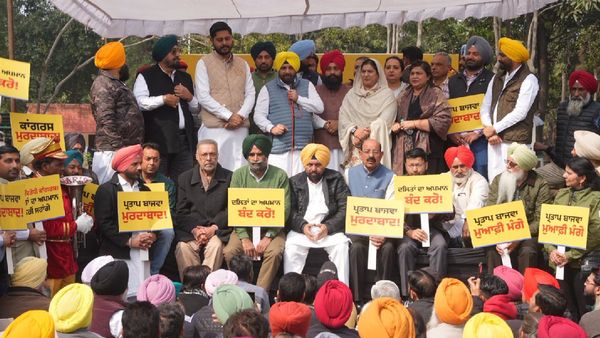 AAP Protests in Chandigarh Over Alleged Anti-Dalit Statements by Congress Leaders Raja Warring, Pratap Bajwa