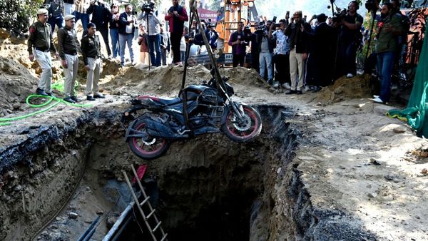 Subcontractor Arrested After Biker Falls Into Unsecured DJB Pit In Janakpuri, Probe Into Negligence Deepens