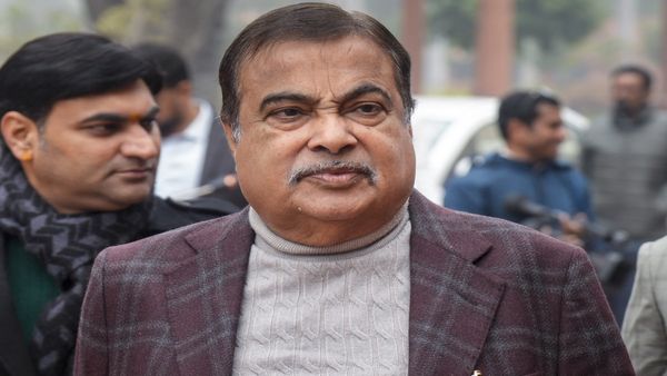 Gadkari Sanctions Rs 353 Crore to Widen NH 548B Linking Maharashtra–Karnataka