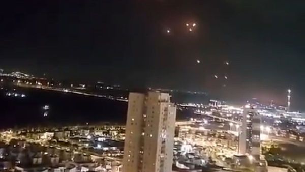 Dubai Under Missile Threat: Fire Reported at Fairmont Palm Jumeirah