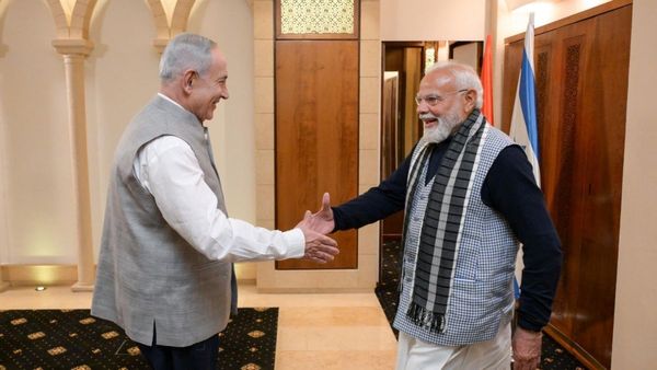 Netanyahu Surprises PM Modi In Traditional Indian 'Modi Jacket And Kurta', Ahead Of Dinner; PM Modi Reacts