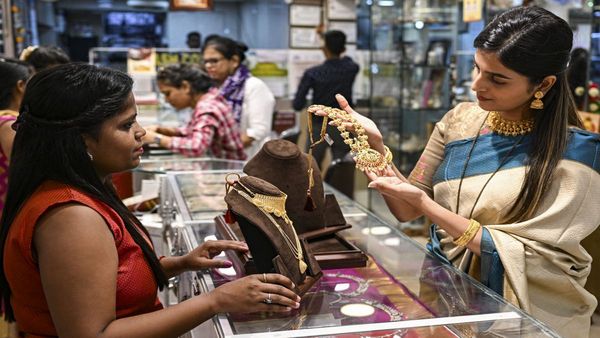 Gold & Silver Price In Mumbai Today: What Is Cheaper & What is Costlier On Feb 16?