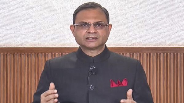 RBI Keeps Repo Rate Unchanged At 5.25%