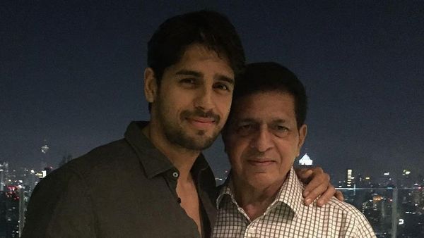 Sidharth Malhotra's Father Dies, Shershaah Actor Recalls Merchant Navy Captain’s Courage