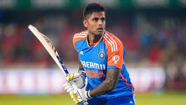 Suryakumar Yadav Breaks Virat Kohli 's Record After Steering India Out of Trouble at Wankhede