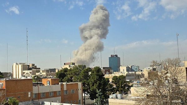 Iran Tells Residents to Leave Tehran Amid US‑Israel Airstrikes