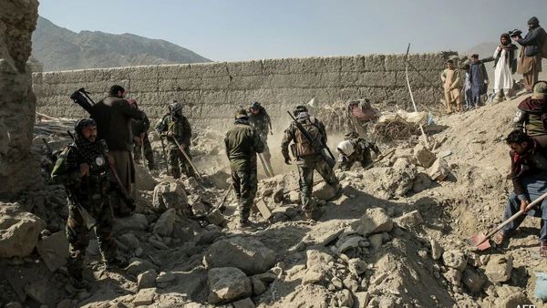 Afghanistan Captures Pakistani Posts As Cross-Border Fighting Escalates Into Fifth Day
