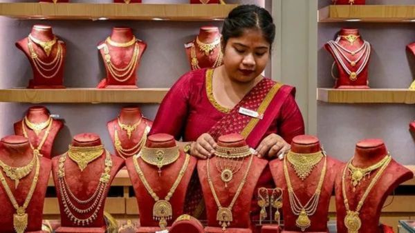 Bangalore Gold Silver Rate Today, March 11, 2026: Gold Prices Jump, Silver Steady as Global Tensions Push Safe