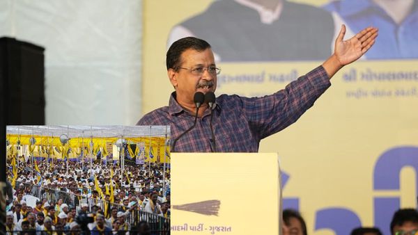 Wake Up Gujarat, Sweep With 'Jhaadu' And Form Your Own Govt: Arvind Kejriwal's Appeal To People Of Gujarat