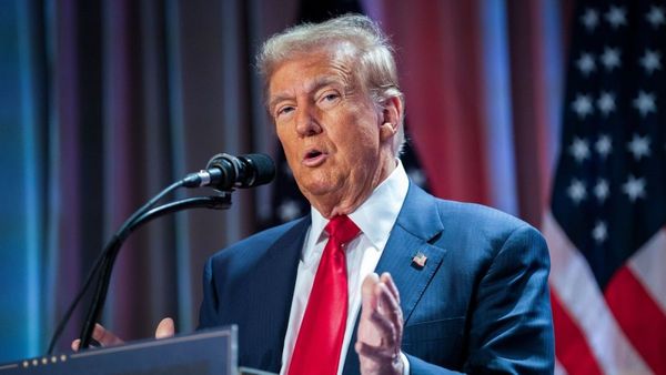 Trump Delays Strikes on Iran, Says Tehran Is Eager to Strike a Deal