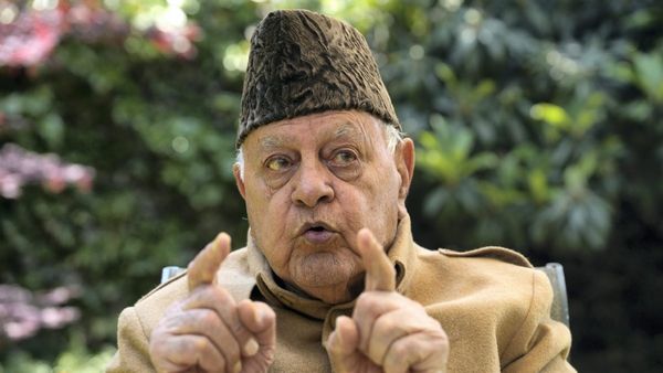 Watch: Assassination Attempt On J&K Former CM Farooq Abdullah Foiled By NSG At Jammu Wedding