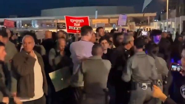 Israel Sees Rising Anti-War Anger as Thousands Take to Streets Over Ongoing Iran Conflict