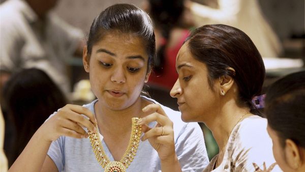 Kerala Gold Price On March 12: Gold, Silver Prices Ease Marginally In Market Today