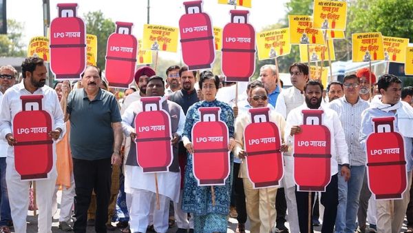 ‘People Are Suffering’: AAP MLAs Protest Outside Assembly Over Gas Crisis