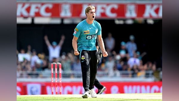 IPL 2026: CSK’s Bowling Plans Face Early Setback as Spencer Johnson to Join Late