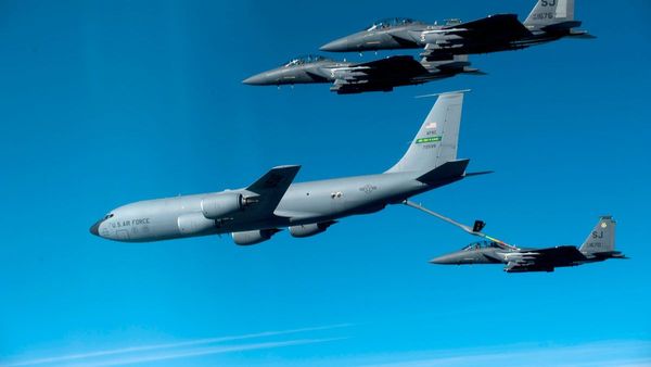 What Is the KC-135 Stratotanker? The US Air Force’s Long-Serving Aerial Refuelling Aircraft