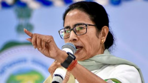 Mamata Banerjee Attacks BJP In Purulia Rally, Defends Welfare Schemes And Slams ‘Chargesheet’