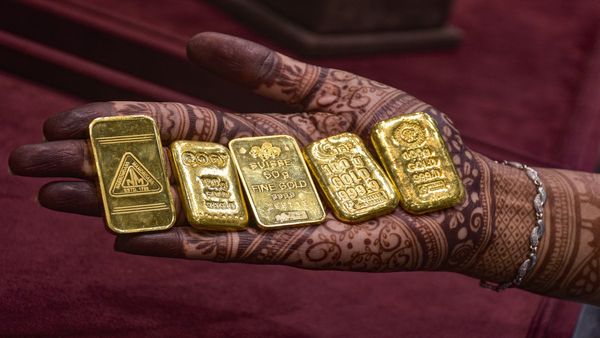 Chennai Gold Rate On April 4: Today's Price In GRT, DAR & Lalitha Jewellers, Swarna Maligai & Other Shops