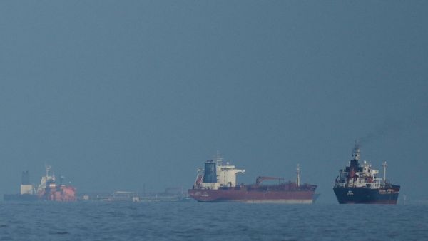 US-Sanctioned Iranian Tanker Diverts from India to China Mid-Voyage