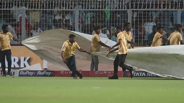 IPL Points Table: Rain Soils KKR vs PBKS Match, Know What Happens When a Match Is Abandoned