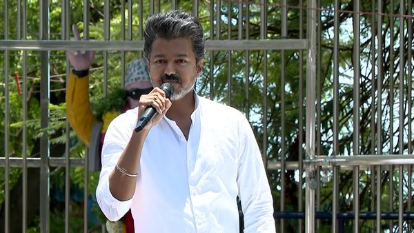 What Happened to ₹100 LPG Gas? Vijay Tears Into DMK At TVK Event In Trichy
