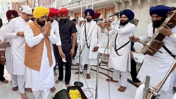 CM Bhagwant Mann Visits Sri Harmandir Sahib After Punjab Passes Anti-Sacrilege Law