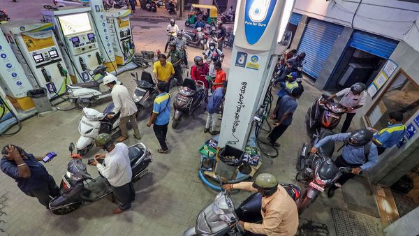 Karnataka Tightens Petrol Bunk Rules: Here’s How Much Fuel You Can Actually Buy