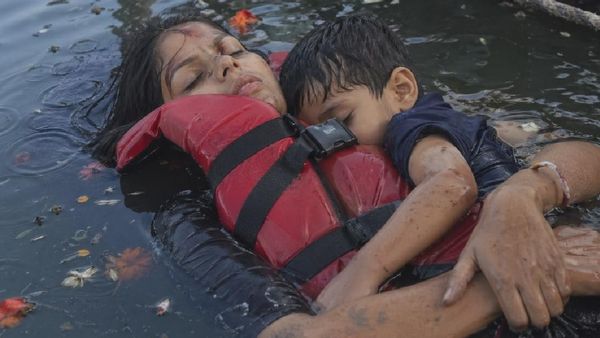 Fact Check: Viral 'Mother and Child’ Photo Linked to Jabalpur Boat Tragedy Is AI-Generated