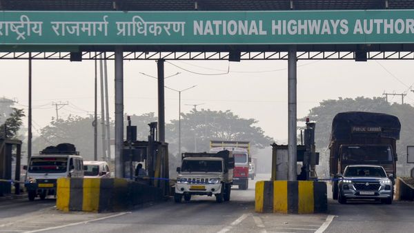 Toll Payment Via FASTag Without Stopping: How It Works? What Happens if You Escape Without Paying?