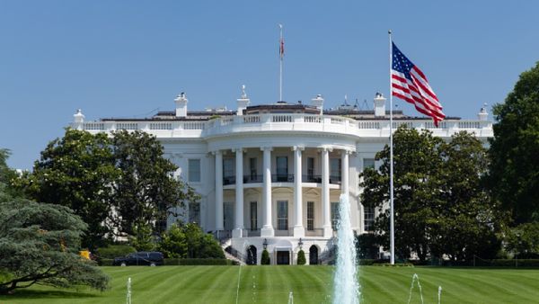 Gunfire Near White House Triggers Brief Lockdown; Armed Suspect Confronted by Police