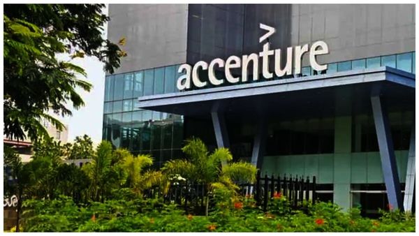 Indian IT Stocks Tumble as Accenture Lowers FY26 Revenue Growth Guidance