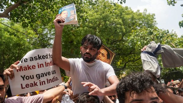 No Buses, No Political Machinery: Cockroach Janta Party Protesters Appear to Be Self-Mobilising