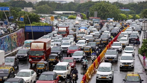 Mumbai Weather: IMD Sound Orange Alert; Major Airlines Warn of Cascading Delays