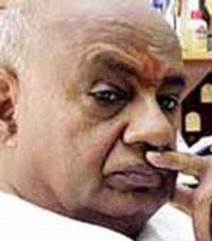 ಸತ್ಯಂ ರಾಜುಗಿಂತ ಖೇಣಿ ದೊಡ್ಡ ವಂಚಕ :ಗೌಡ್ರು