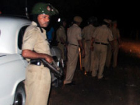 ಮುಂಡಗೋಡದಲ್ಲಿ ಕಲ್ಲು ತೂರಾಟ, ಪರಿಸ್ಥಿತಿ ಉದ್ವಿಗ್ನ