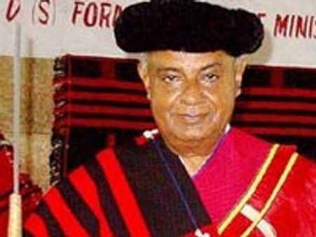 ಸಿಎಂ ಮೇಲೆ ಚಪ್ಪಲಿ ಎಸೆತಕ್ಕೆ ಗೌಡ ಖಂಡನೆ