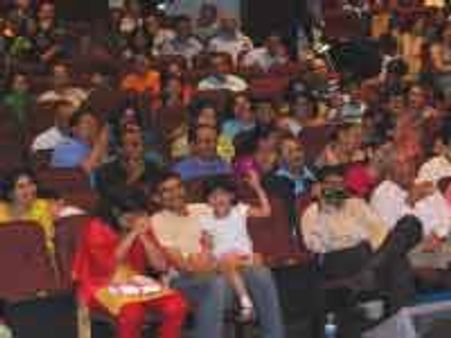 ನ್ಯೂಜೆರ್ಸಿಯ ಬೃಂದಾವನದಲ್ಲಿ ವಸಂತೋತ್ಸವ