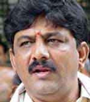 ಬಿಜೆಪಿ ಸಂಸದರ ಸದಸ್ಯತ್ವ ವಜಾಕ್ಕೆ ಕಾಂಗ್ರೆಸ್ ಮನವಿ