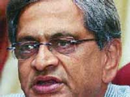 ಭಾರತೀಯ ವಿದ್ಯಾರ್ಥಿಗಳೇ ತಾಳ್ಮೆಯಿಂದಿರಿ:ಕೃಷ್ಣ