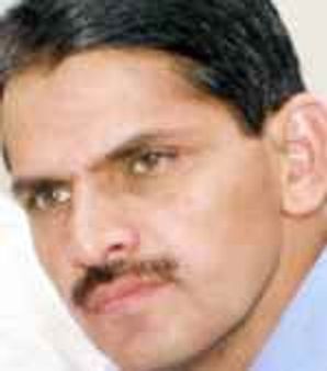 ಕನ್ನಡ ಬೋರ್ಡ್ ಕಡ್ಡಾಯ, ಮೀನಾ